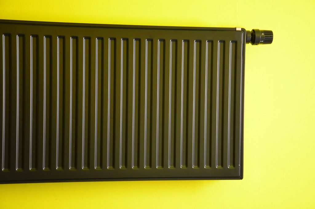 radiator, heating, green wall-2845463.jpg